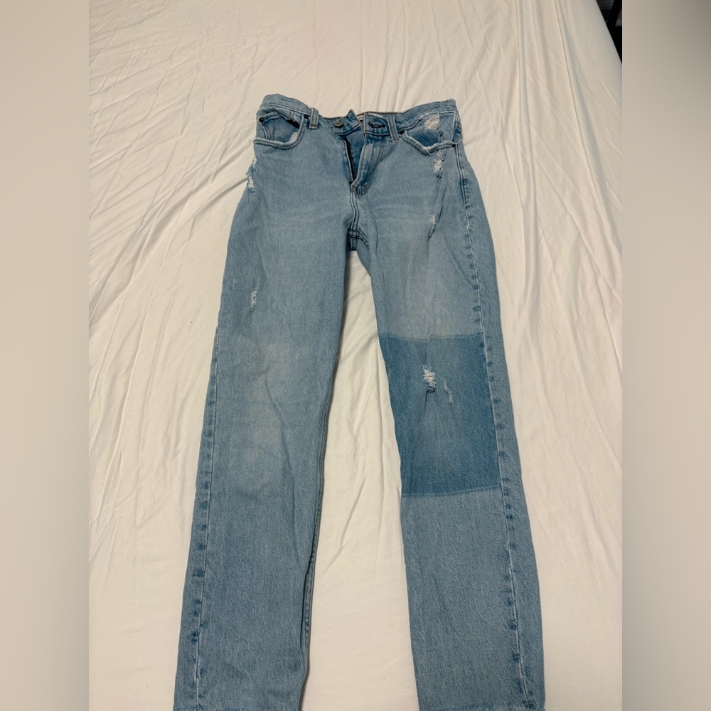 A&F The Mom High Rise Jeans - Picture 2 of 4